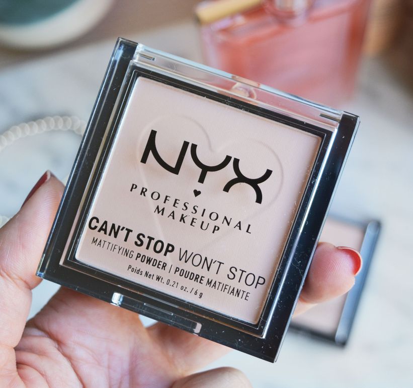 NYX Professional Makeup Can’t Stop Won’t Stop Matlaştırıcı Pudra Nasıl Uygulanır? 2