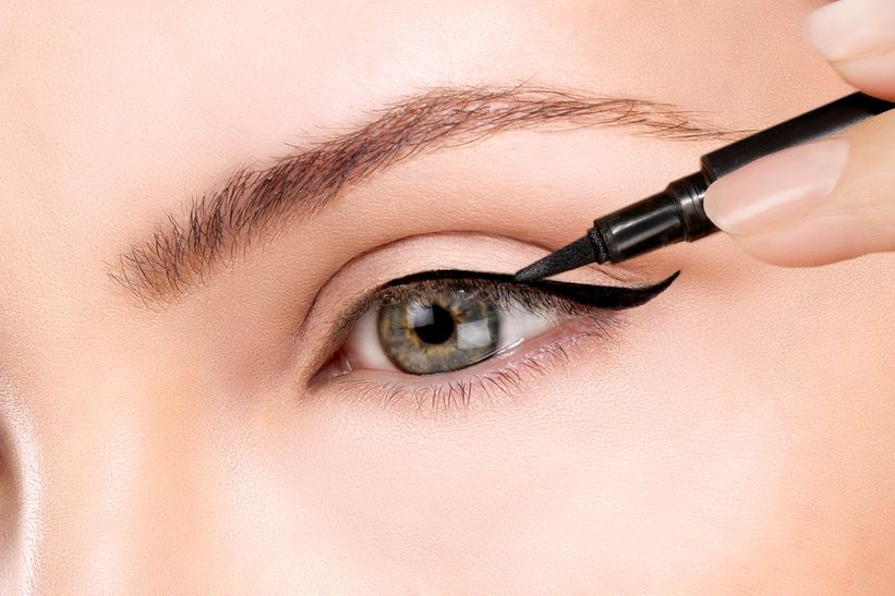 Kurumuş kalem eyelinerı düzeltmek
