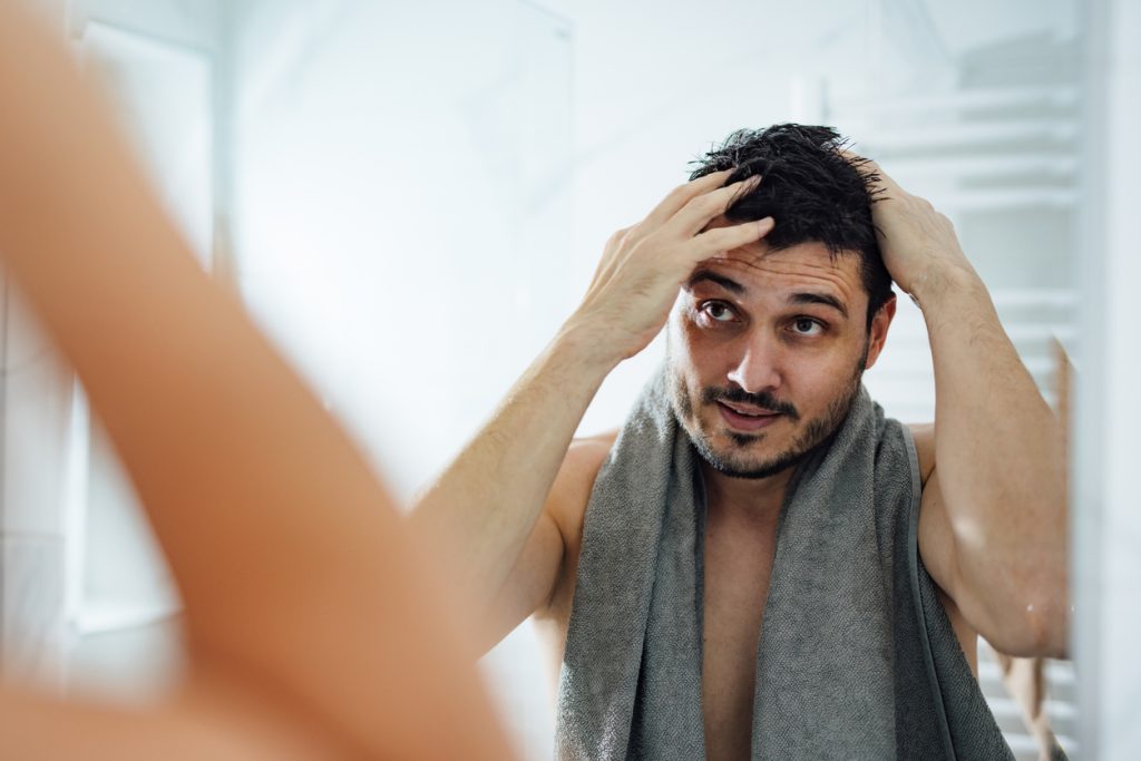 Erkekler için Haftalık Saç Bakım Rutini Nasıl Olmalıdır?