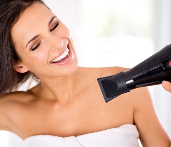 Saç kurutma makinesini temizliyor musun?